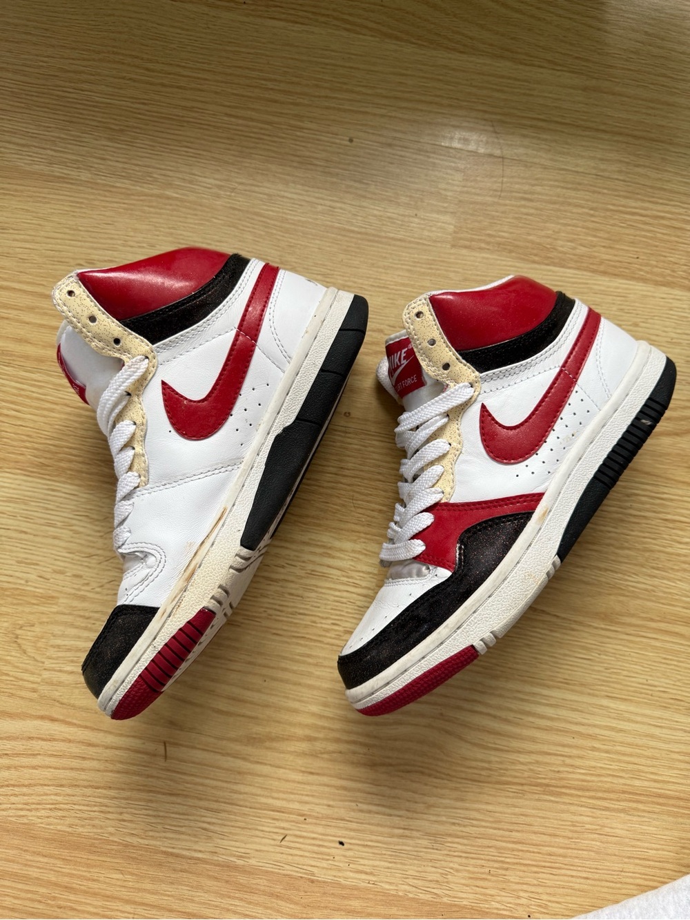 Nike Dunk Court Force SB White & Red Womens Sneakers Size 7